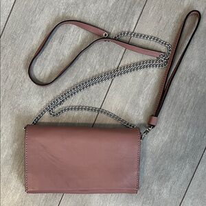NWOT GIANNI CONTI Mauve Wristlet Crossbody Bag Chain and Wrist Strap